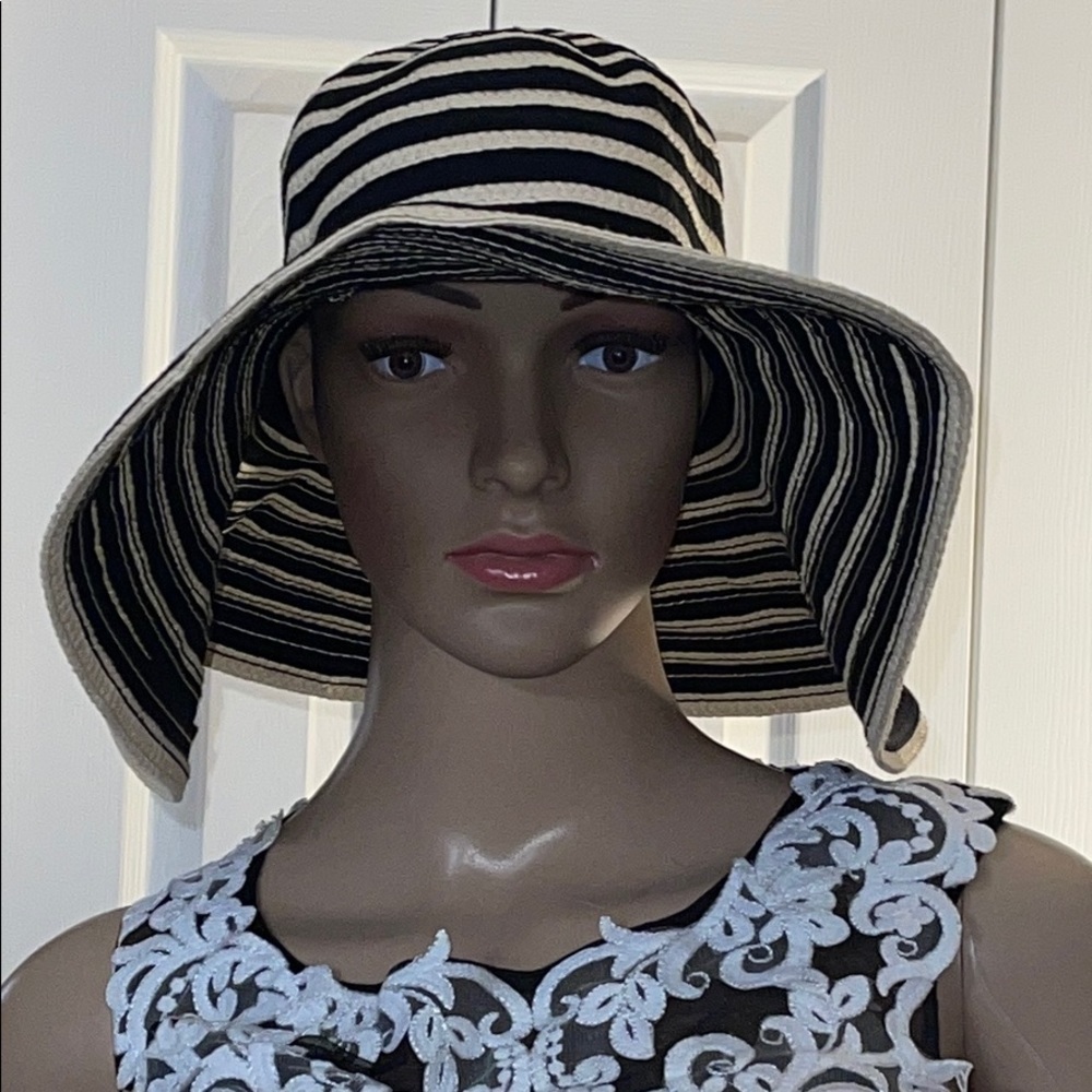 VICTORIA RIBBON AND STRAW Q2 - Picture 1 of 6